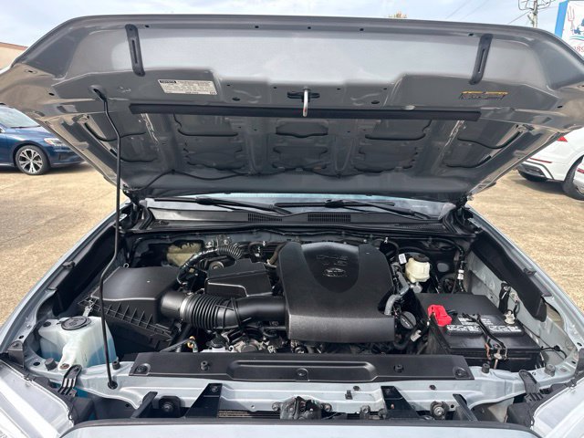 Used 2021 Toyota Tacoma SR5 AWD/4WD image 26