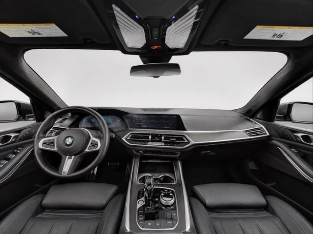 Used 2022 BMW X7 M50i w/ Luxury Seating Package AWD/4WD image 11