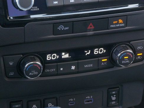 Used 2024 Nissan Frontier SL w/ Technology Package image 20