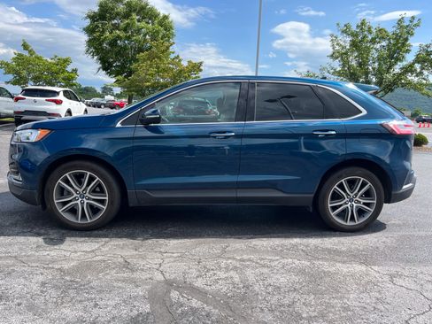 Used 2020 Ford Edge Titanium w/ Class II Trailer Tow Package AWD/4WD image 10