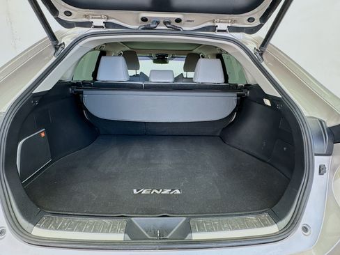 Used 2021 Toyota Venza Limited w/ Carpet Mat Package (TMS) AWD/4WD image 19
