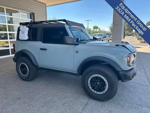 Used 2023 Ford Bronco Badlands w/ Sasquatch Package AWD/4WD image 11