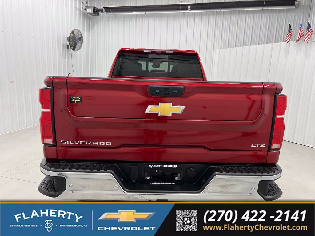 Used 2025 Chevrolet Silverado 3500 LTZ w/ LTZ Premium Package AWD/4WD image 4