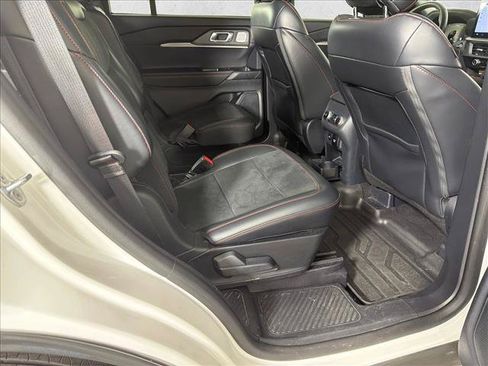 Used 2025 Ford Explorer ST w/ Sun And Sound Package AWD/4WD image 16