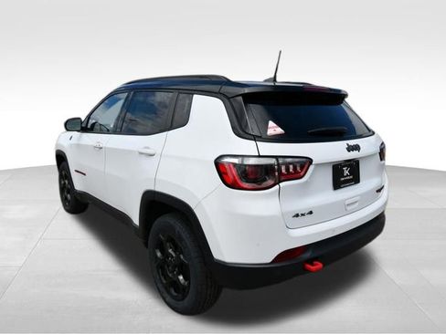 Used 2023 Jeep Compass Trailhawk AWD/4WD image 5