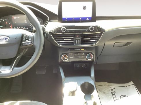 Used 2021 Ford Escape SE image 11