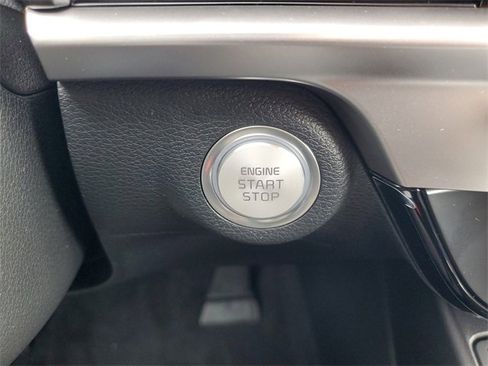 New 2025 Kia Telluride S image 32