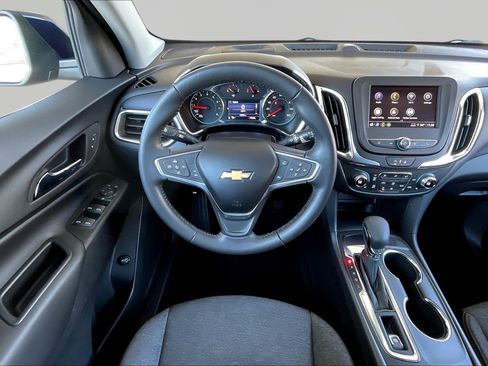 Used 2022 Chevrolet Equinox LT FWD image 8