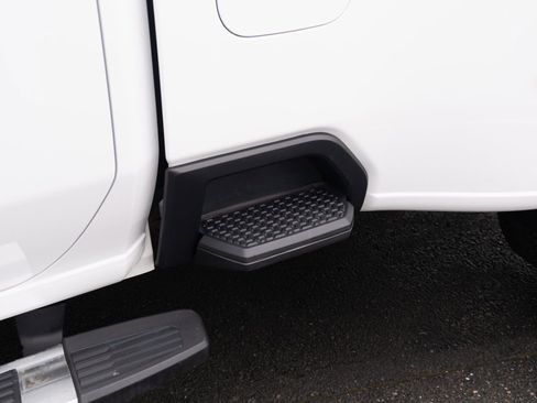 Used 2023 Chevrolet Silverado 3500 High Country image 30