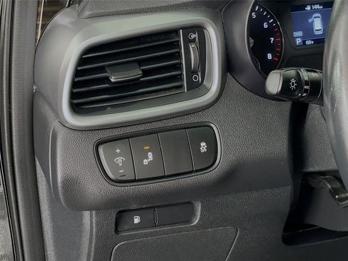 Used 2019 Kia Sorento S image 13