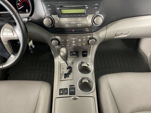 Used 2010 Toyota Highlander SE AWD/4WD image 15
