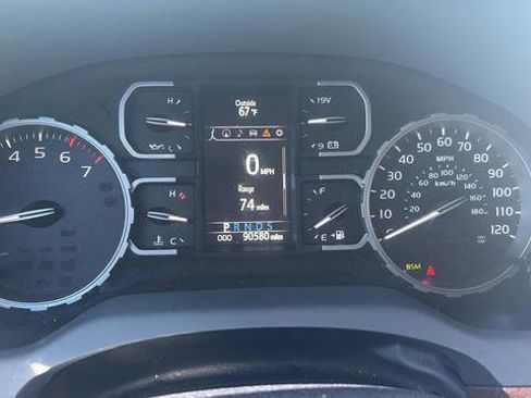 Used 2021 Toyota Tundra Platinum AWD/4WD image 31