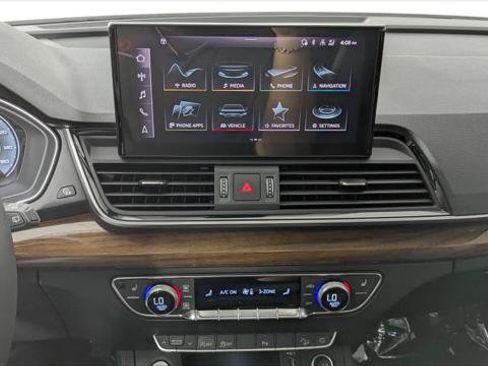 Used 2023 Audi Q5 2.0T Premium Plus w/ Premium Plus Package AWD/4WD image 29