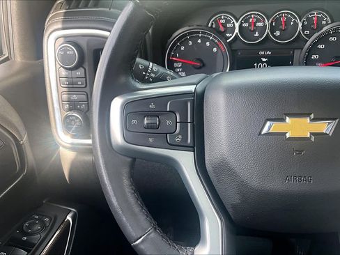Used 2022 Chevrolet Silverado 1500 LT w/ Z71 Off-Road Package AWD/4WD image 24