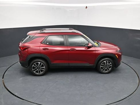 Used 2025 Chevrolet TrailBlazer LT w/ Driver Confidence Package AWD/4WD image 44