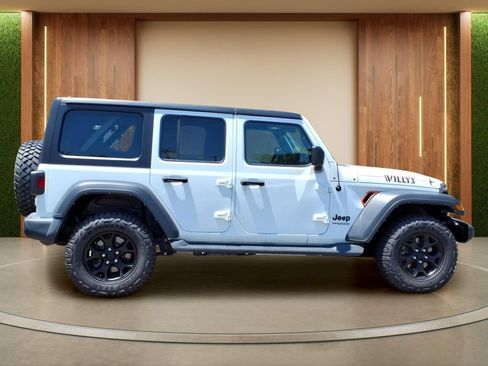 Used 2022 Jeep Wrangler Unlimited Sport AWD/4WD image 35