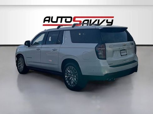 Used 2023 Chevrolet Suburban High Country AWD/4WD image 5