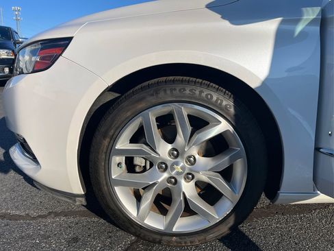 Used 2017 Chevrolet Impala Premier w/ Enhanced Convenience Package image 22