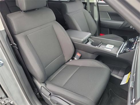 New 2026 Hyundai Santa Fe SE image 17