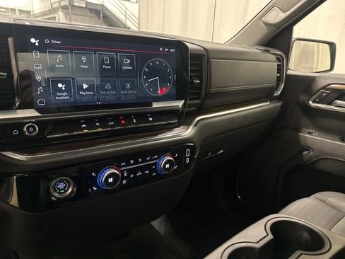 Used 2023 GMC Sierra 1500 SLE image 21