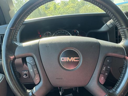 Used 2020 GMC Savana 3500 LT w/ LT Preferred Equipment Group image 9