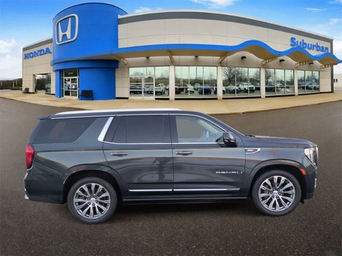 Used 2021 GMC Yukon Denali w/ Denali Ultimate Package image 9