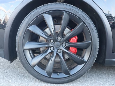 Used 2018 Tesla Model X P100D image 11