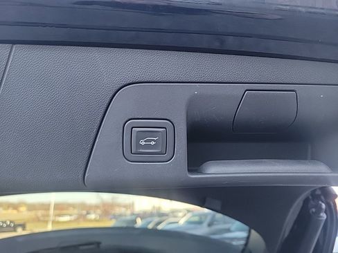 Certified 2023 Buick Envision Preferred w/ Sport Touring Package image 31