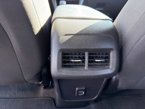 Used 2022 Chevrolet Equinox LT image 20