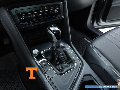 Used 2023 Volkswagen Tiguan SE w/ Panoramic Sunroof Package FWD image 24