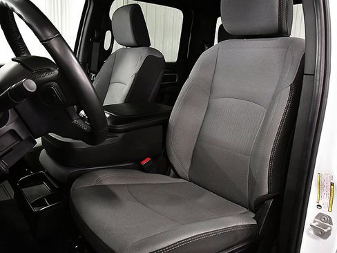 Used 2024 RAM 2500 Big Horn image 29