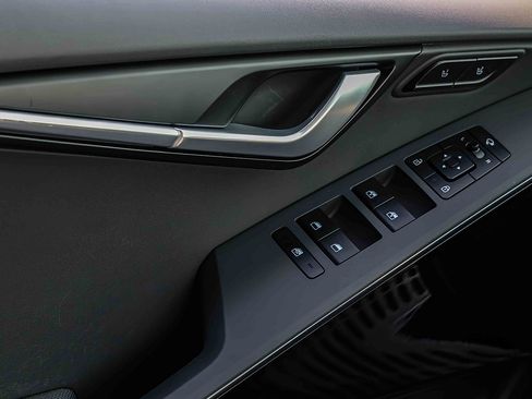 Certified 2024 Kia Niro Wave image 14