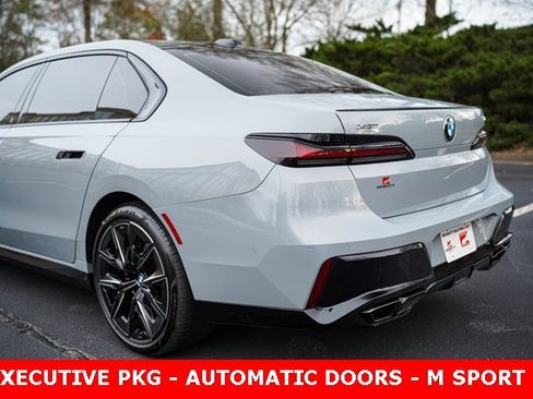 Used 2023 BMW 760i xDrive 760i xDrive w/ Executive Package image 7