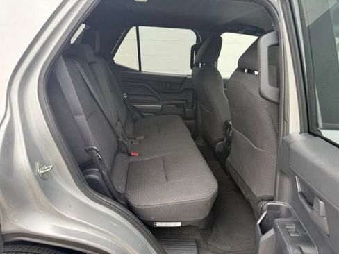Used 2025 Toyota 4Runner SR5 AWD/4WD image 14