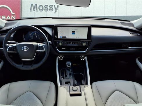 Used 2024 Toyota Grand Highlander XLE image 18