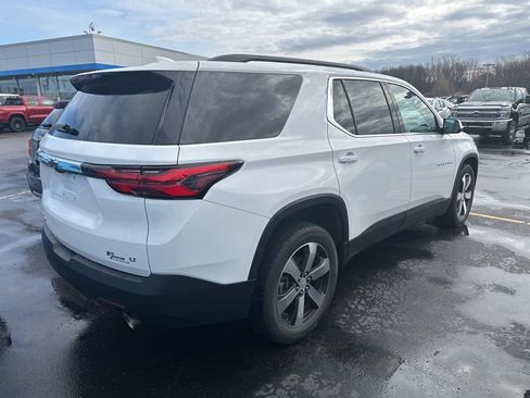 Used 2023 Chevrolet Traverse LT w/ LT Premium Package image 2
