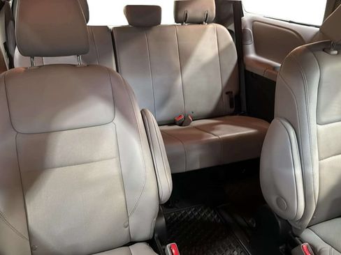 Used 2020 Toyota Sienna Limited Premium AWD/4WD image 13