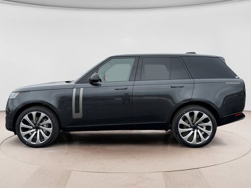 New 2026 Land Rover Range Rover SE AWD/4WD image 2