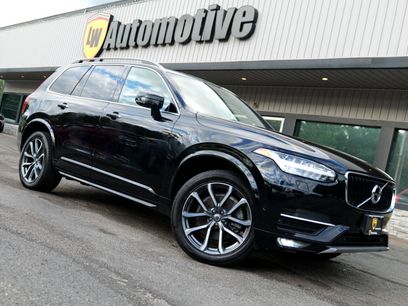 Used 2017 Volvo XC90 T6 Momentum w/ Vision Package