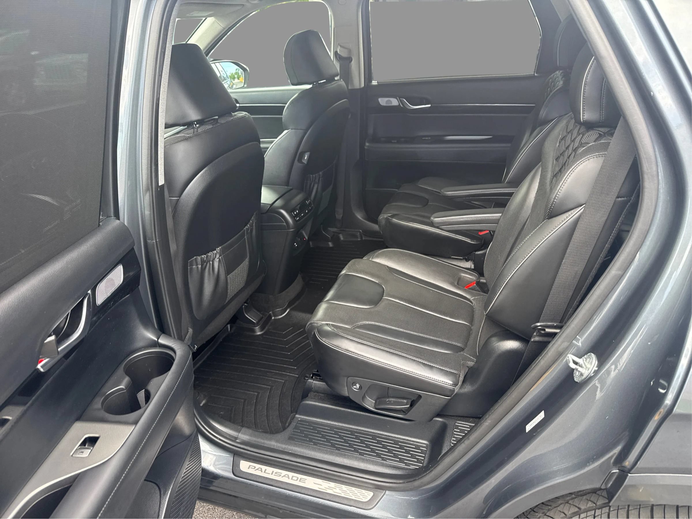 Used 2021 Hyundai Palisade Limited w/ Cargo Package AWD/4WD image 11