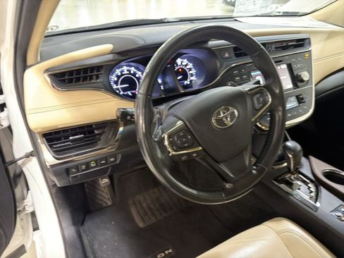 Used 2017 Toyota Avalon Limited FWD image 9