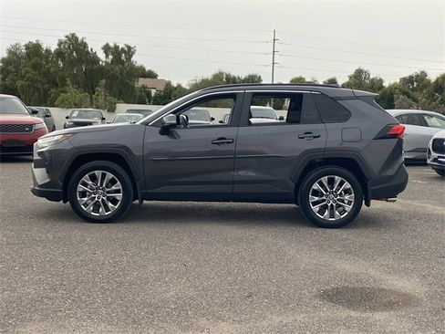 Used 2024 Toyota RAV4 XLE Premium image 31