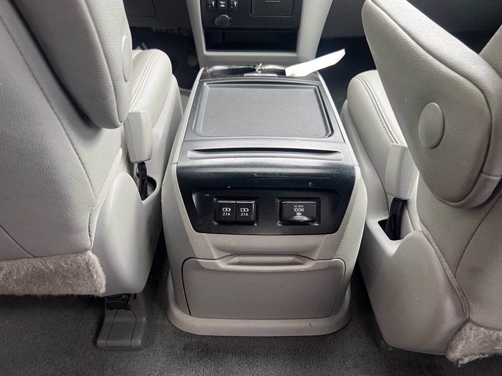 Used 2020 Toyota Sienna XLE AWD/4WD image 34