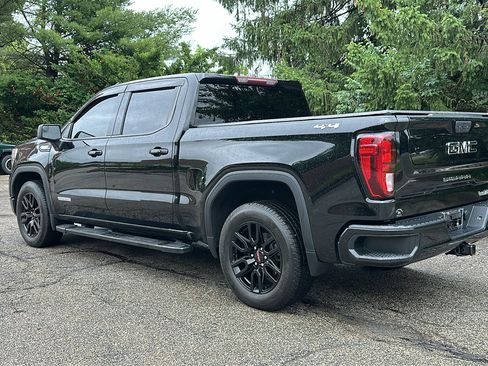 Used 2021 GMC Sierra 1500 Elevation w/ LPO, Elevation Black Package AWD/4WD image 7