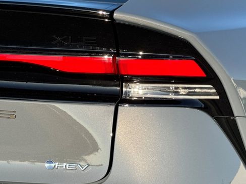 New 2026 Toyota Prius XLE image 25