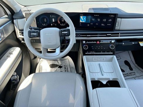 New 2026 Hyundai Santa Fe SE FWD image 19