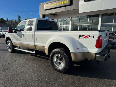 Used 2011 Ford F350 Lariat w/ Lariat Interior Pkg image 3