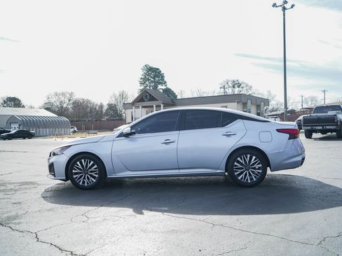 Used 2023 Nissan Altima 2.5 SV image 33