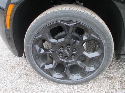 New 2026 GMC Yukon Denali w/ Denali Reserve Package image 11