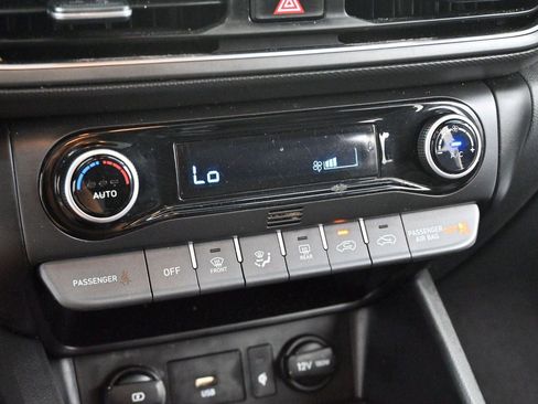 Used 2022 Hyundai Kona Limited FWD image 22